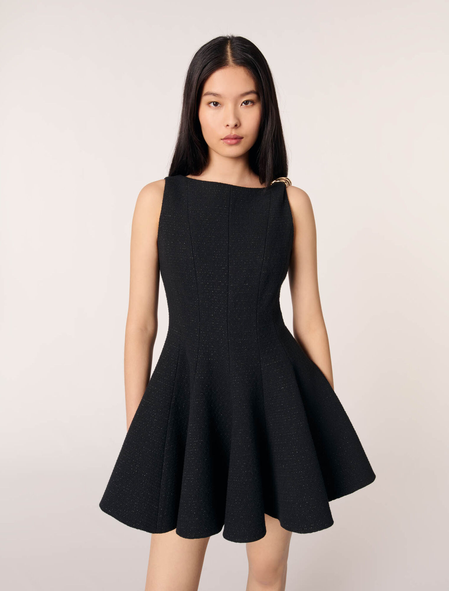Kurzes ausgestelltes Tweedkleid