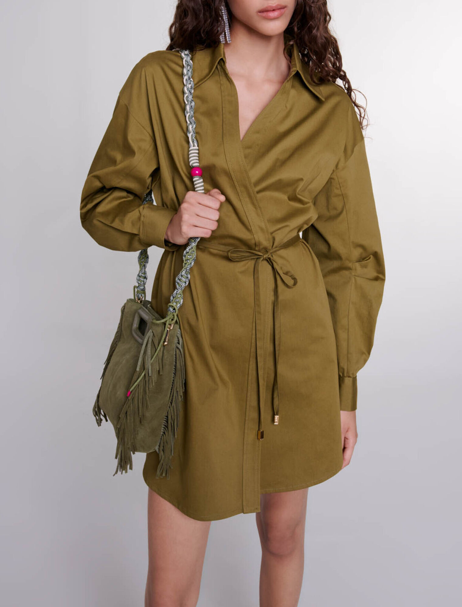 Wickelkleid mit Lochstickerei