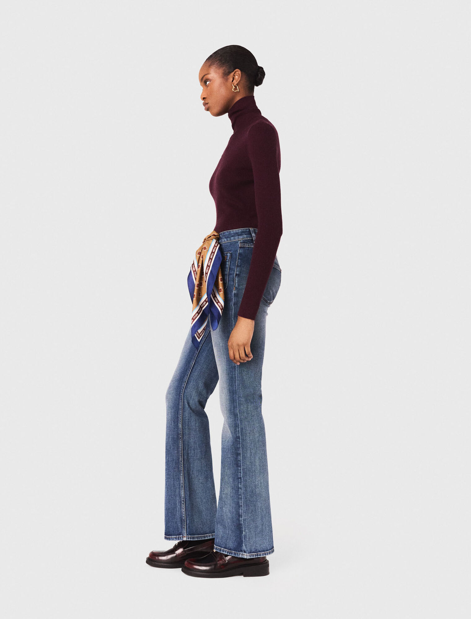 Bootcut-Jeans mit Ziptaschen