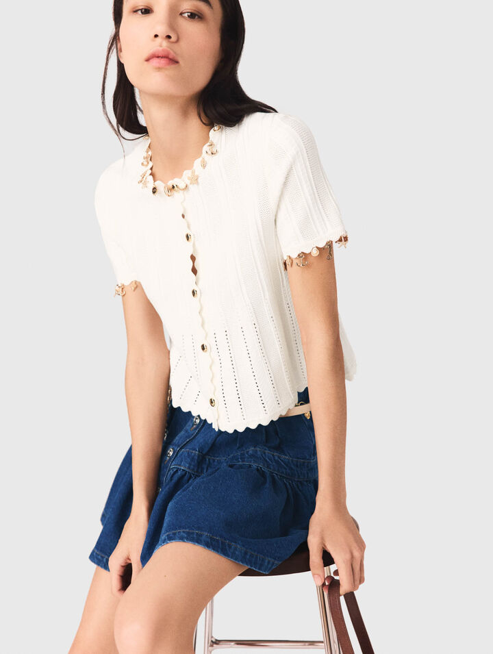 Cardigan mit Goldschmuck