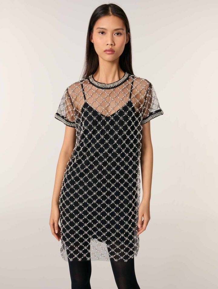 Kurzes Kleid aus besticktem Tüll