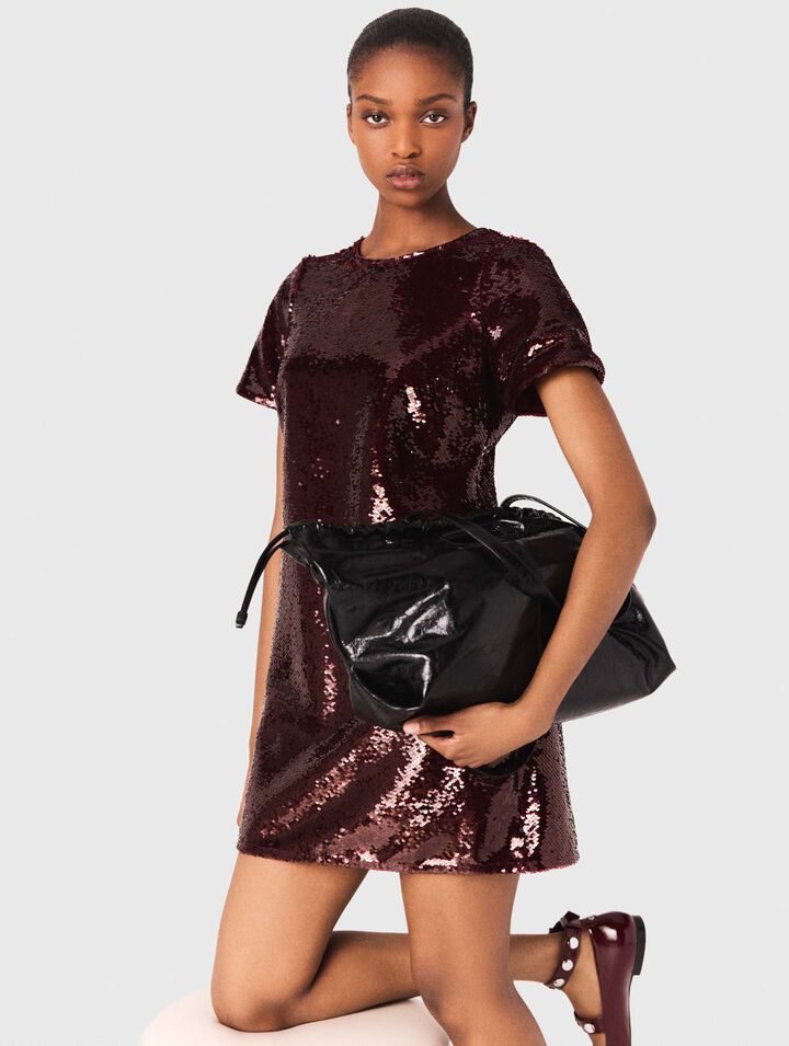 Kurzes Kleid mit Paillettenstickerei
