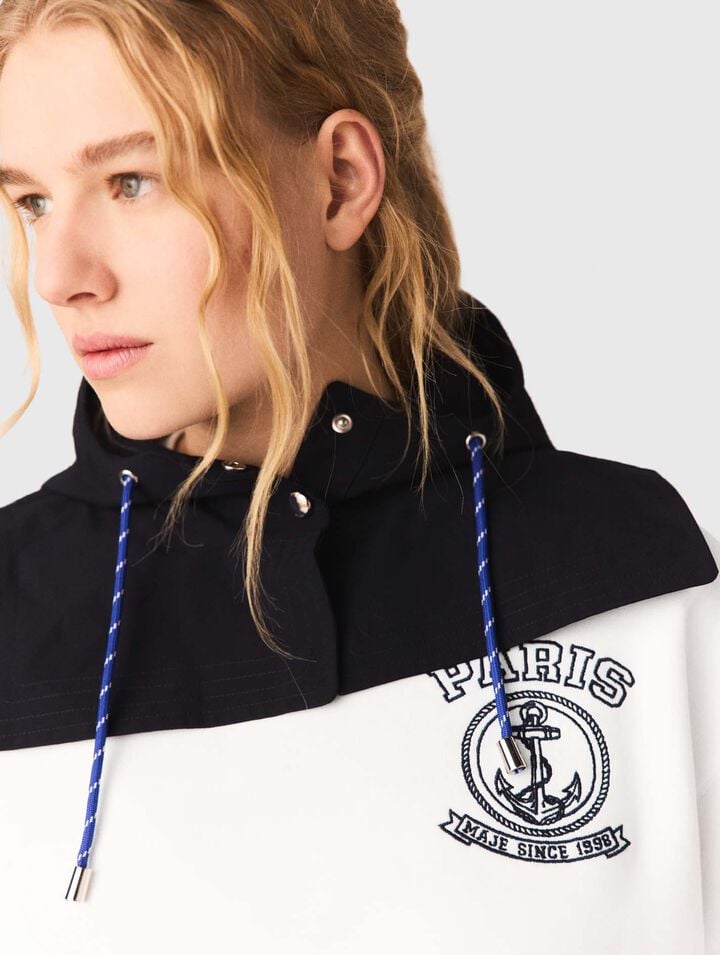 Wasserdichte Kapuze mit Kordeln