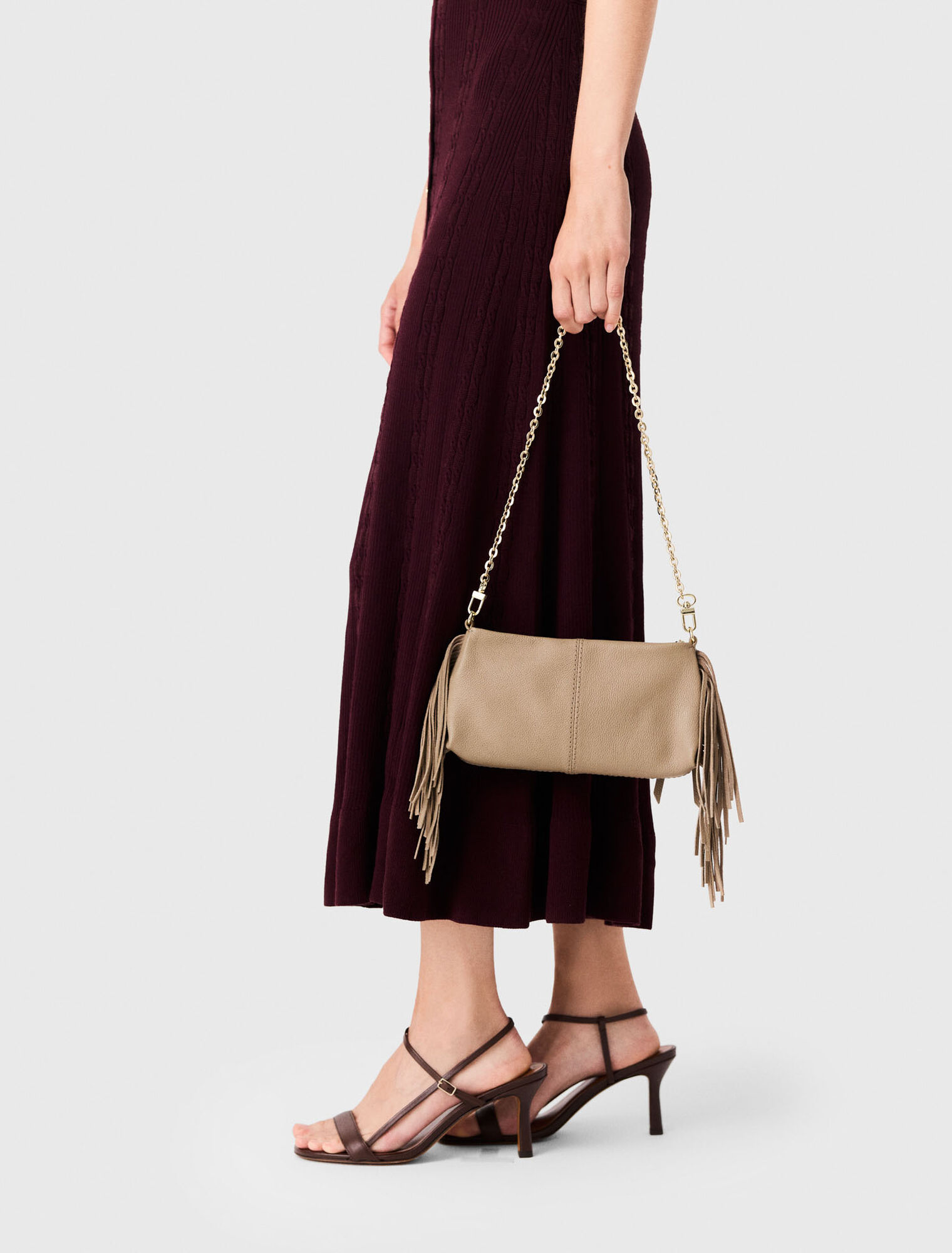Miss M Pouch aus genarbtem Leder