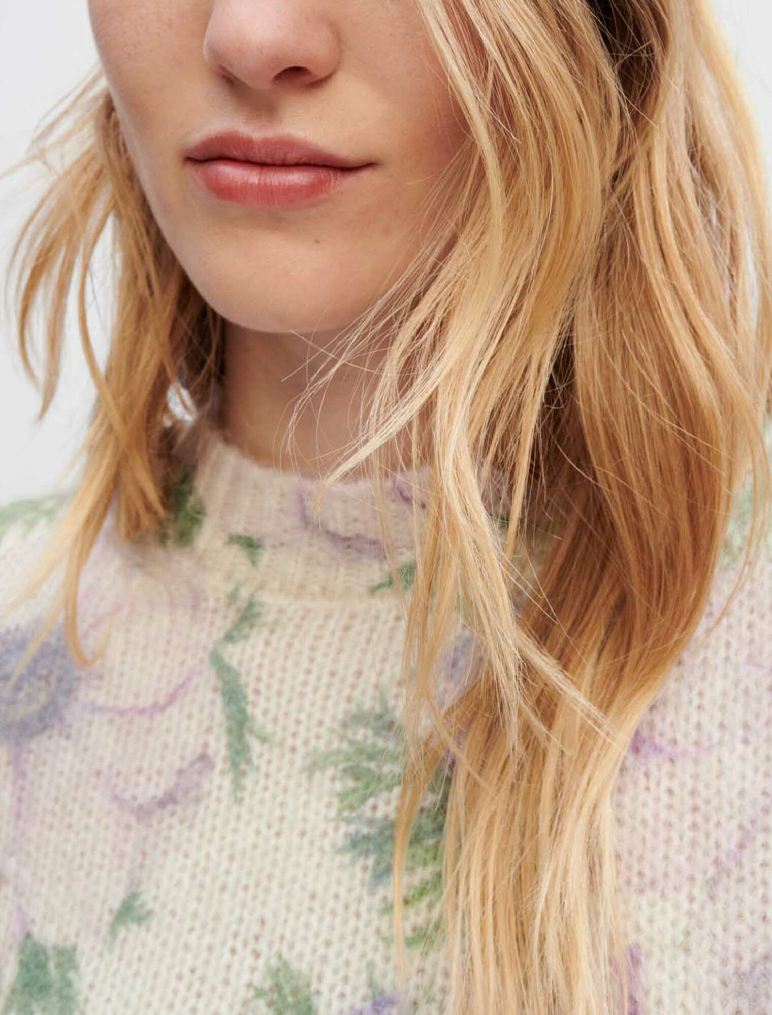 Flower fluffy Pullover aus Jacquard
