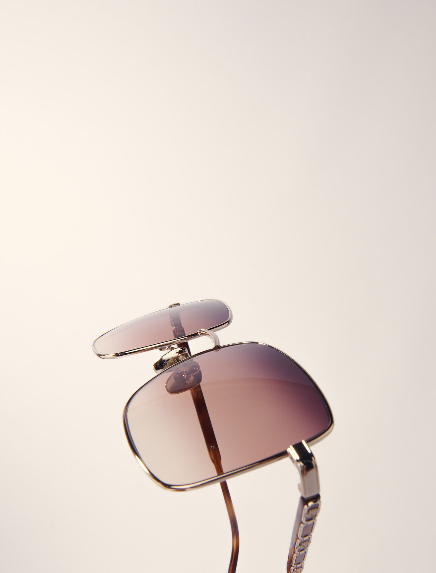 Eckige Sonnenbrille aus Materialmix