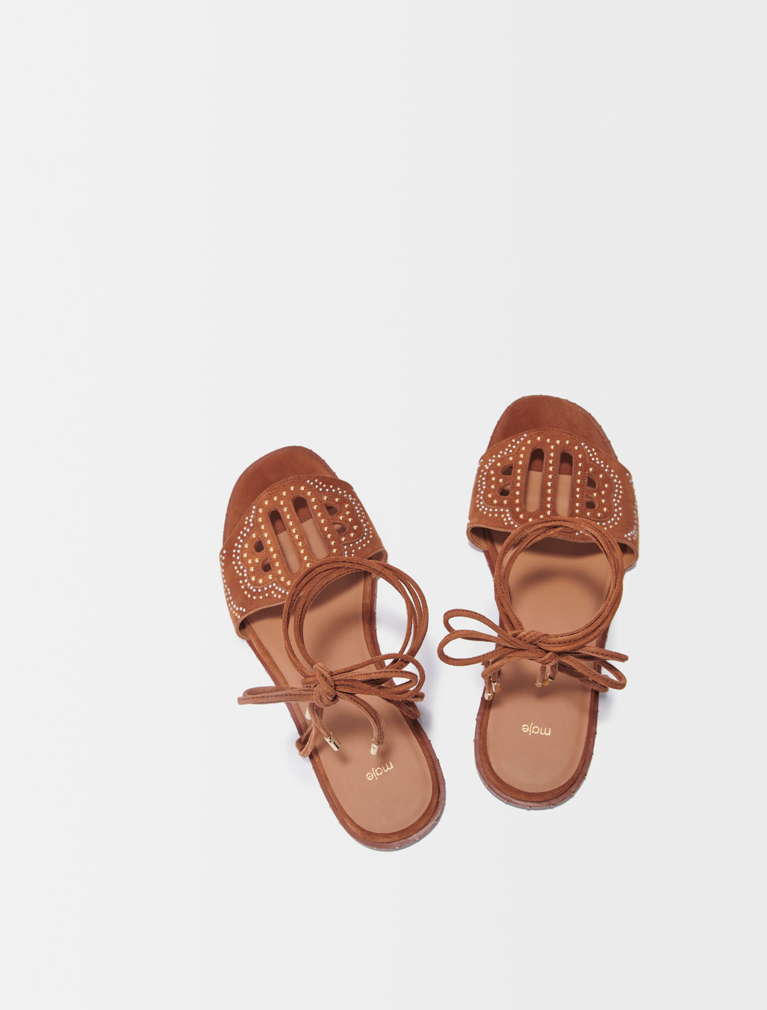 Flache Sandalen zum Binden mit Studs