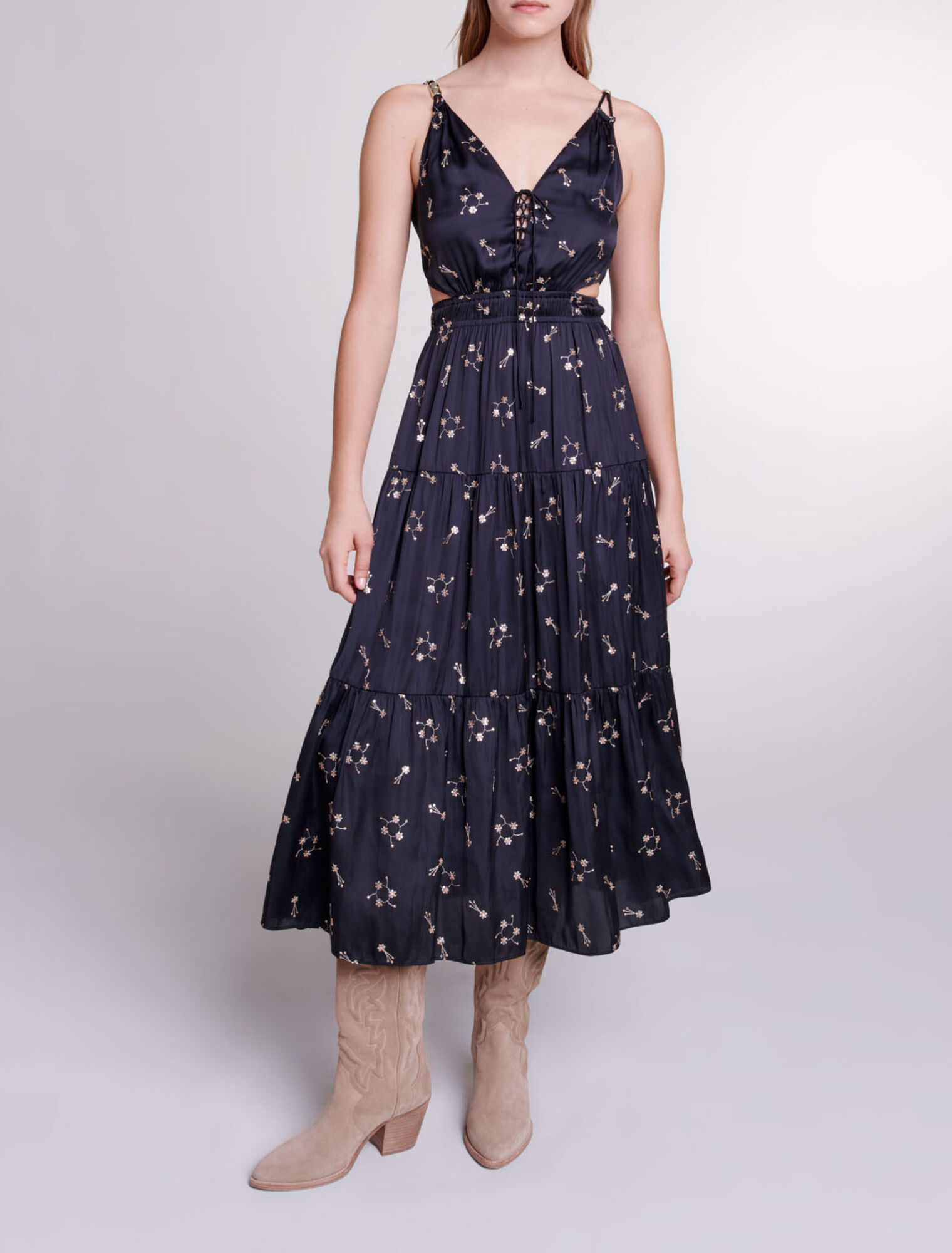 Besticktes Kleid mit Pailletten