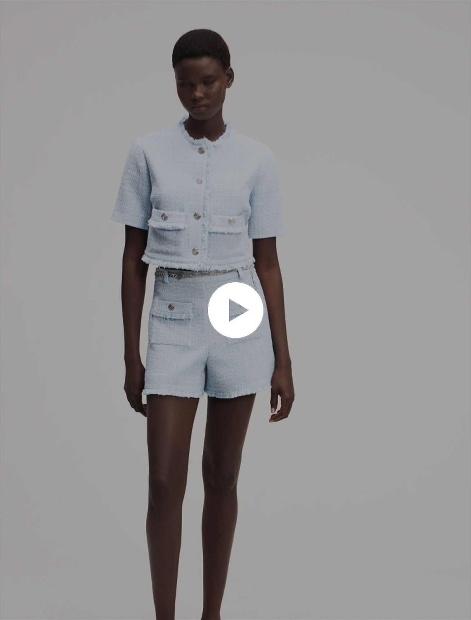 Shorts aus Tweed mit Gürtel
