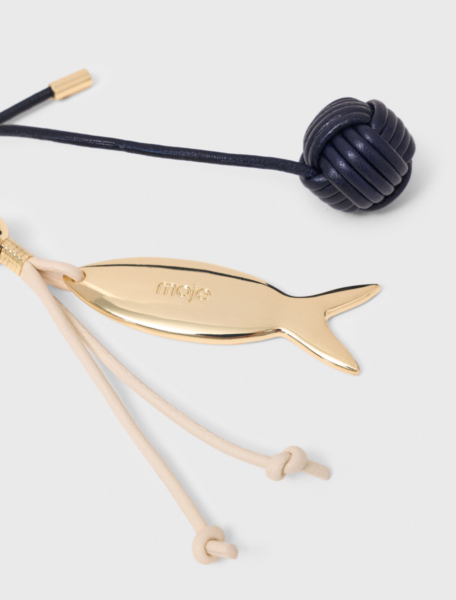 Charms mit maritimen Details