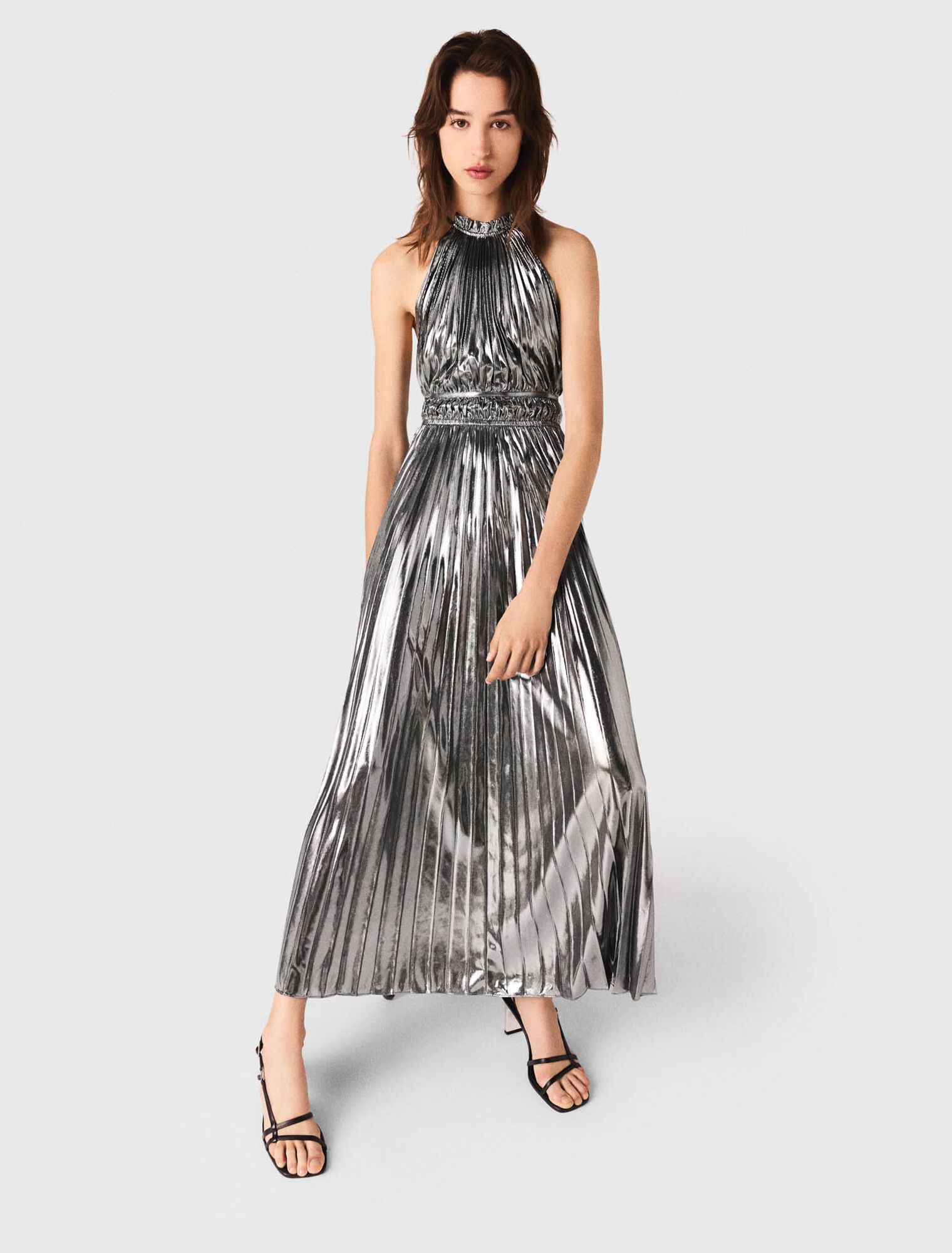 Langes plissiertes Kleid