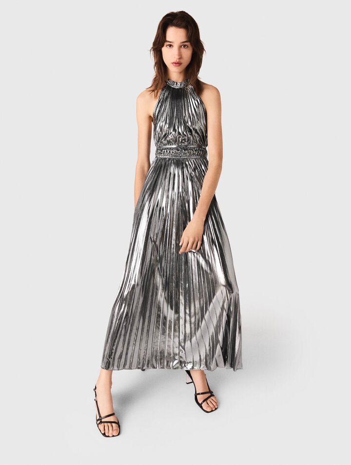 Langes plissiertes Kleid