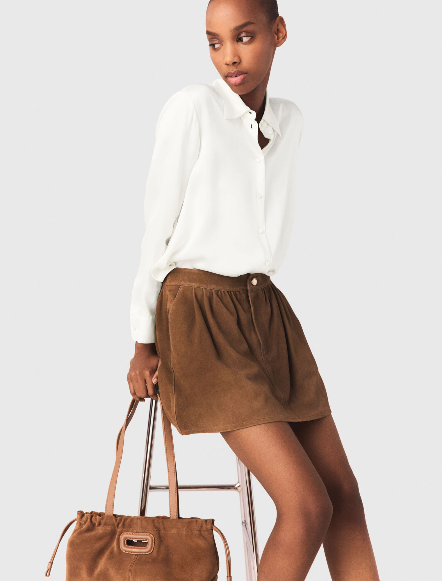 Wei&szlig;e Hemdbluse aus Seide