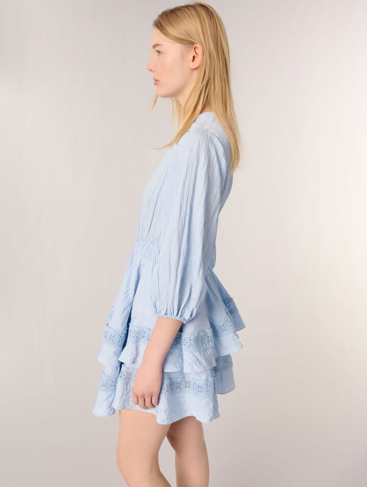 Kleid mit Volants und Spitze