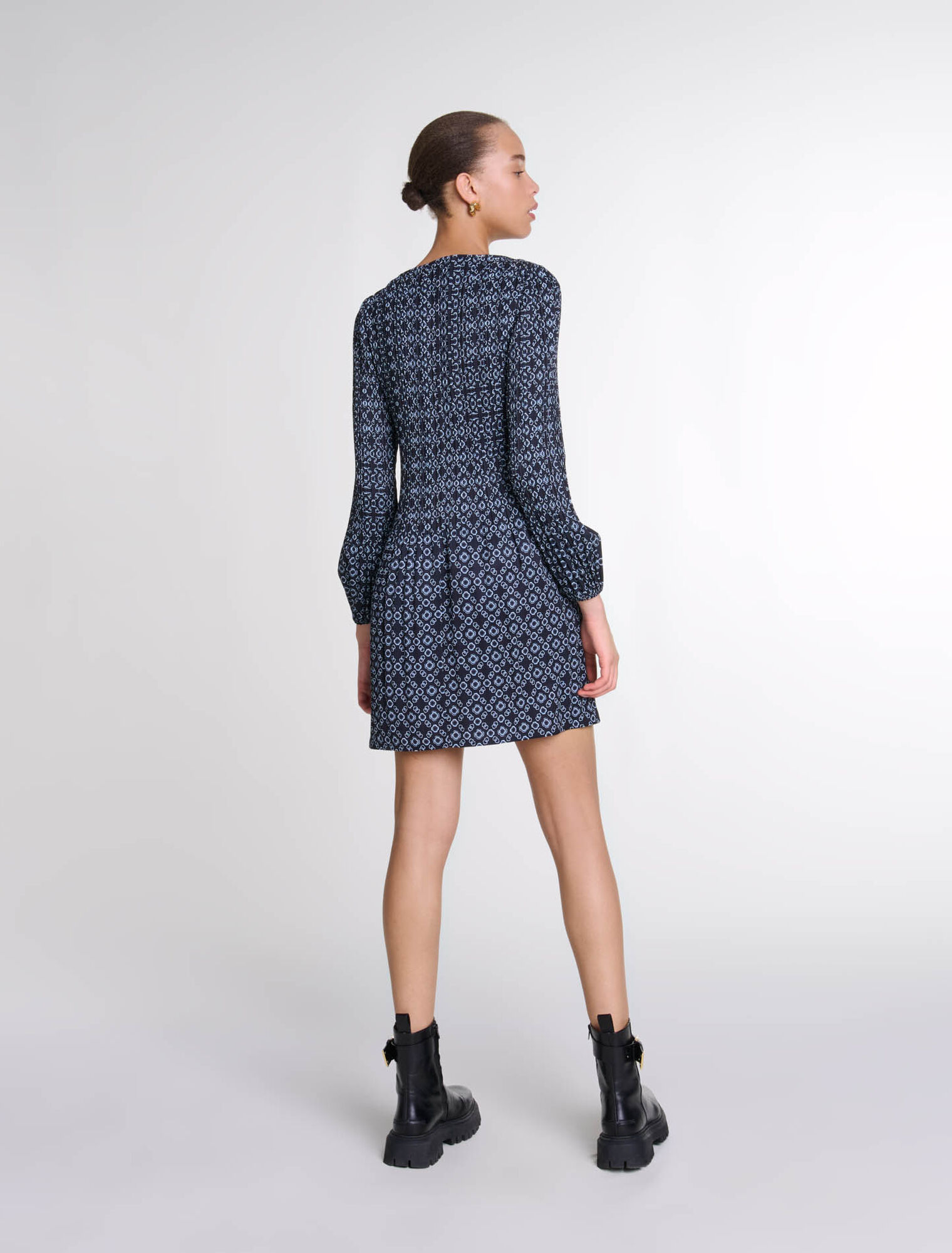 Kurzes Kleid mit Clover-Print