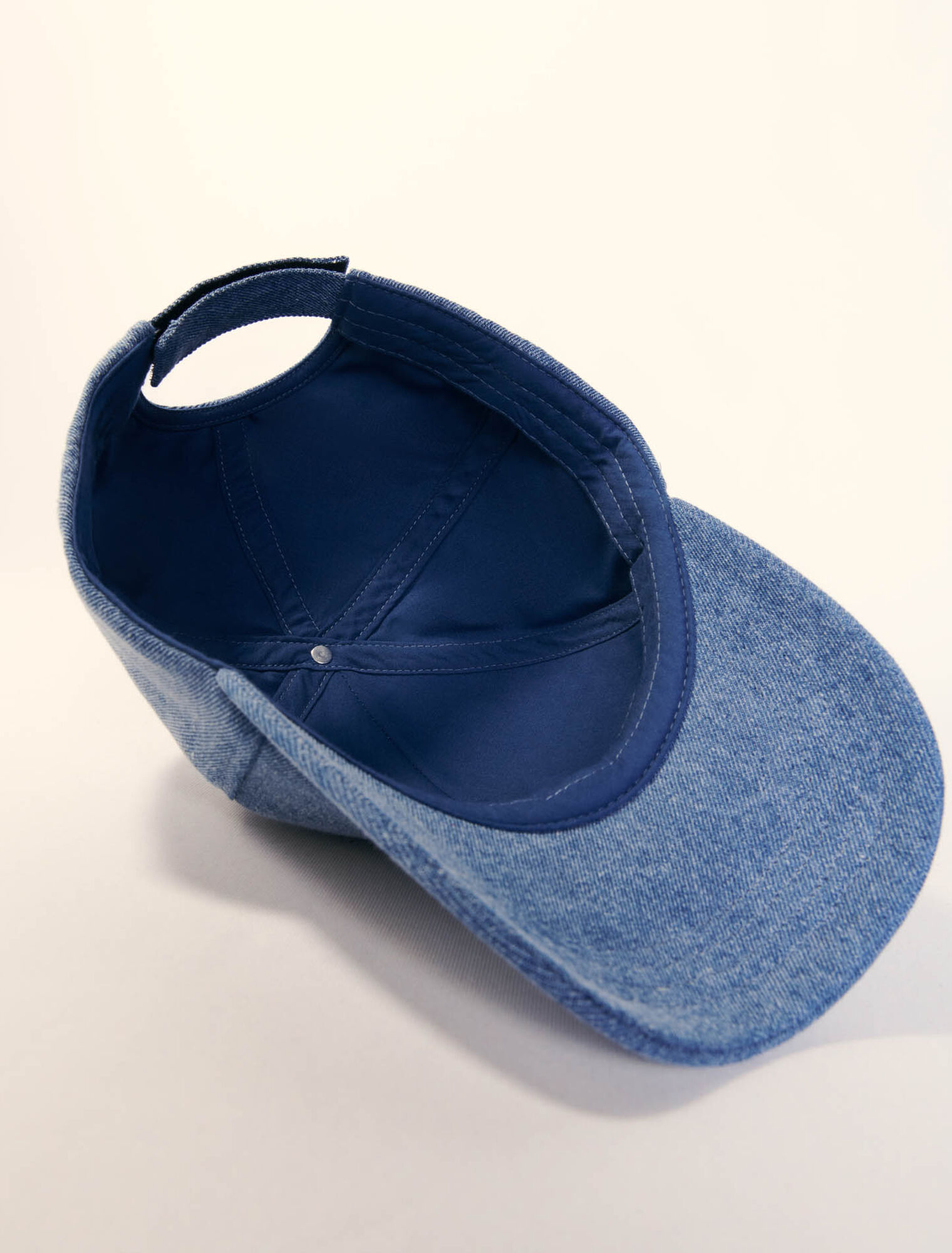 Cap aus Denim