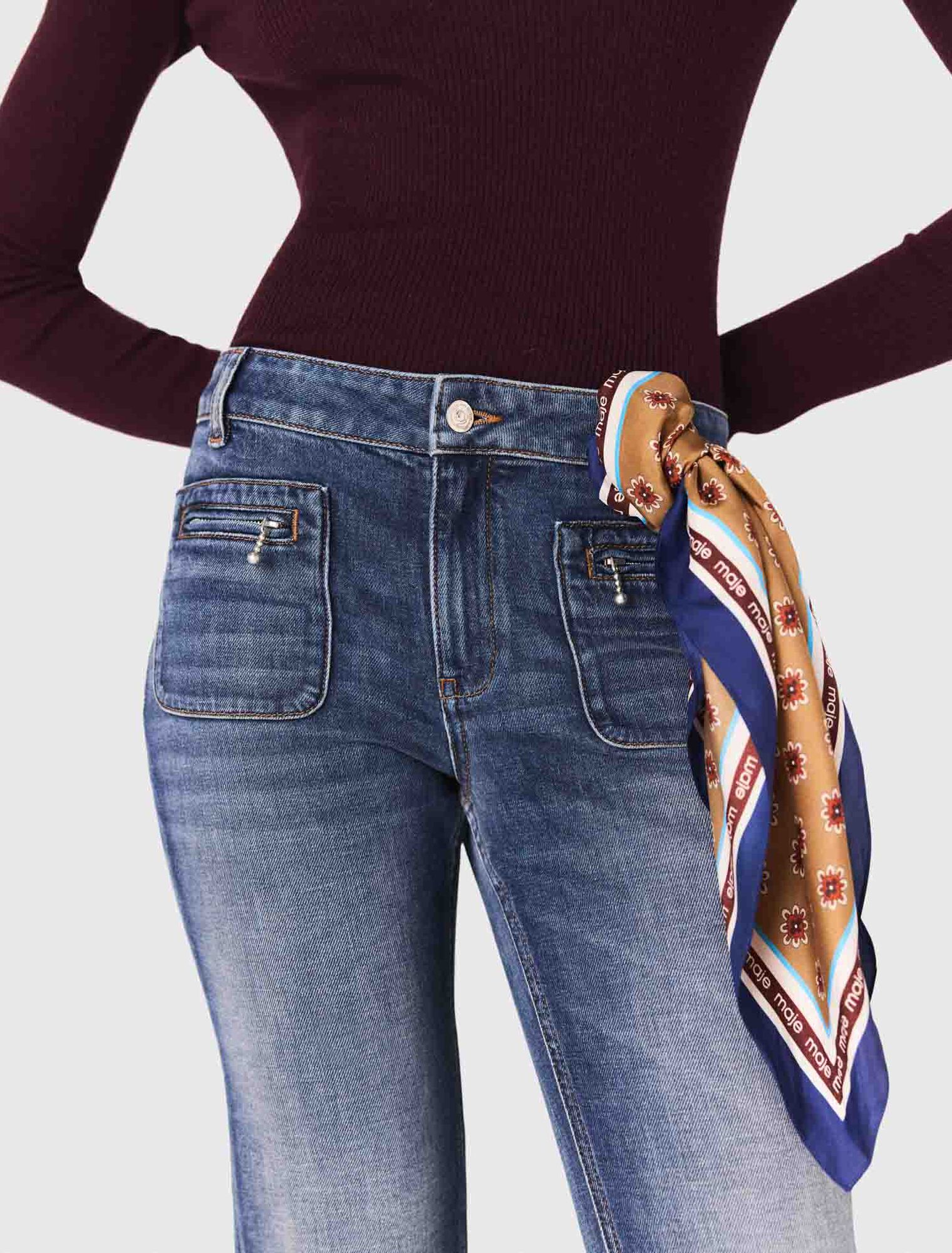 Bootcut-Jeans mit Ziptaschen