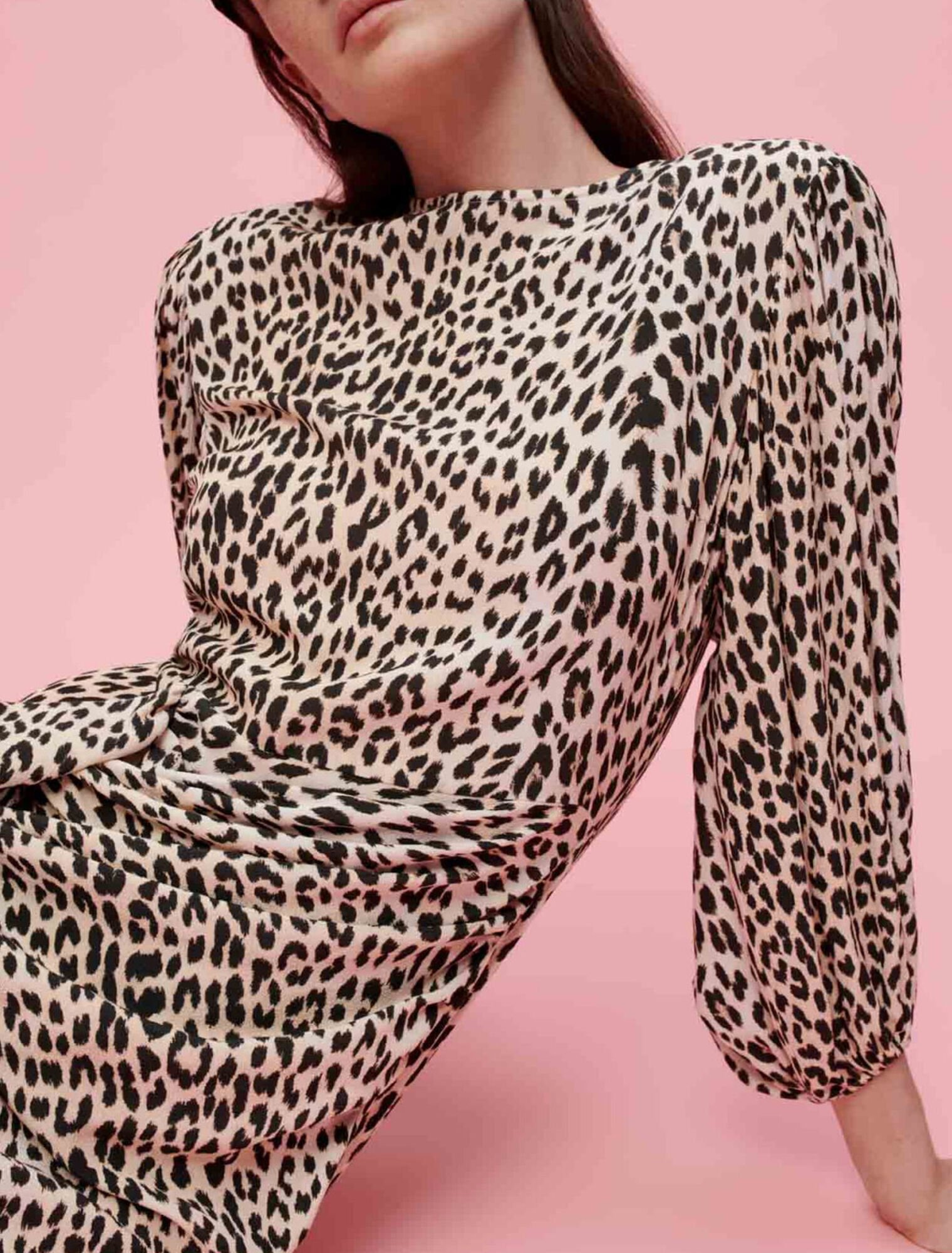 Kleid aus Viskose mit Leopardenmuster