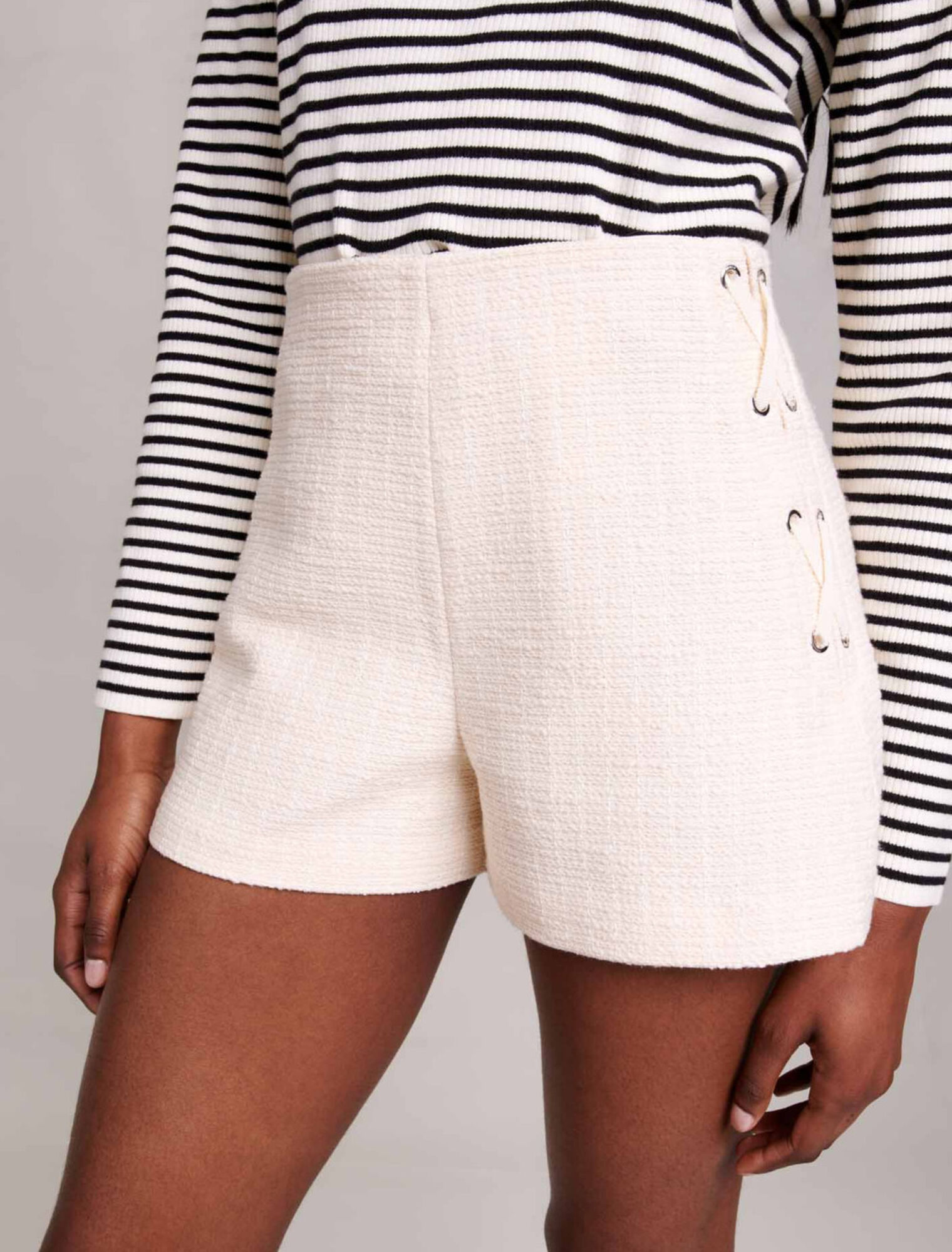 Ausgestellte Tweed-Short