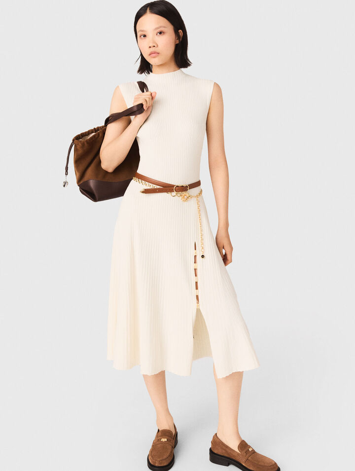 Rippstrickkleid mit Seitenschlitz