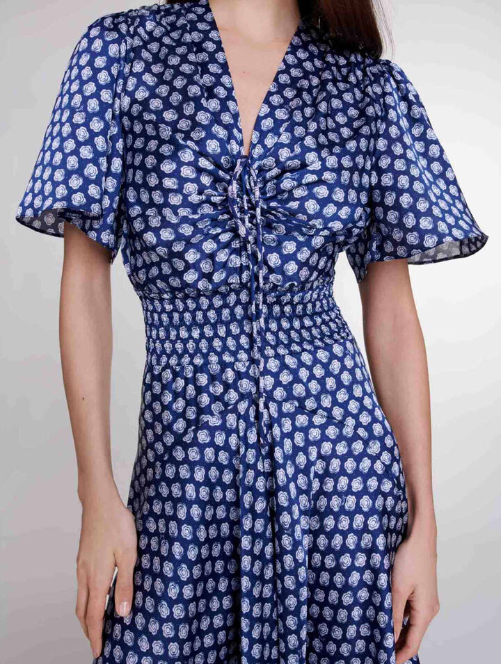 Langes bedrucktes Kleid