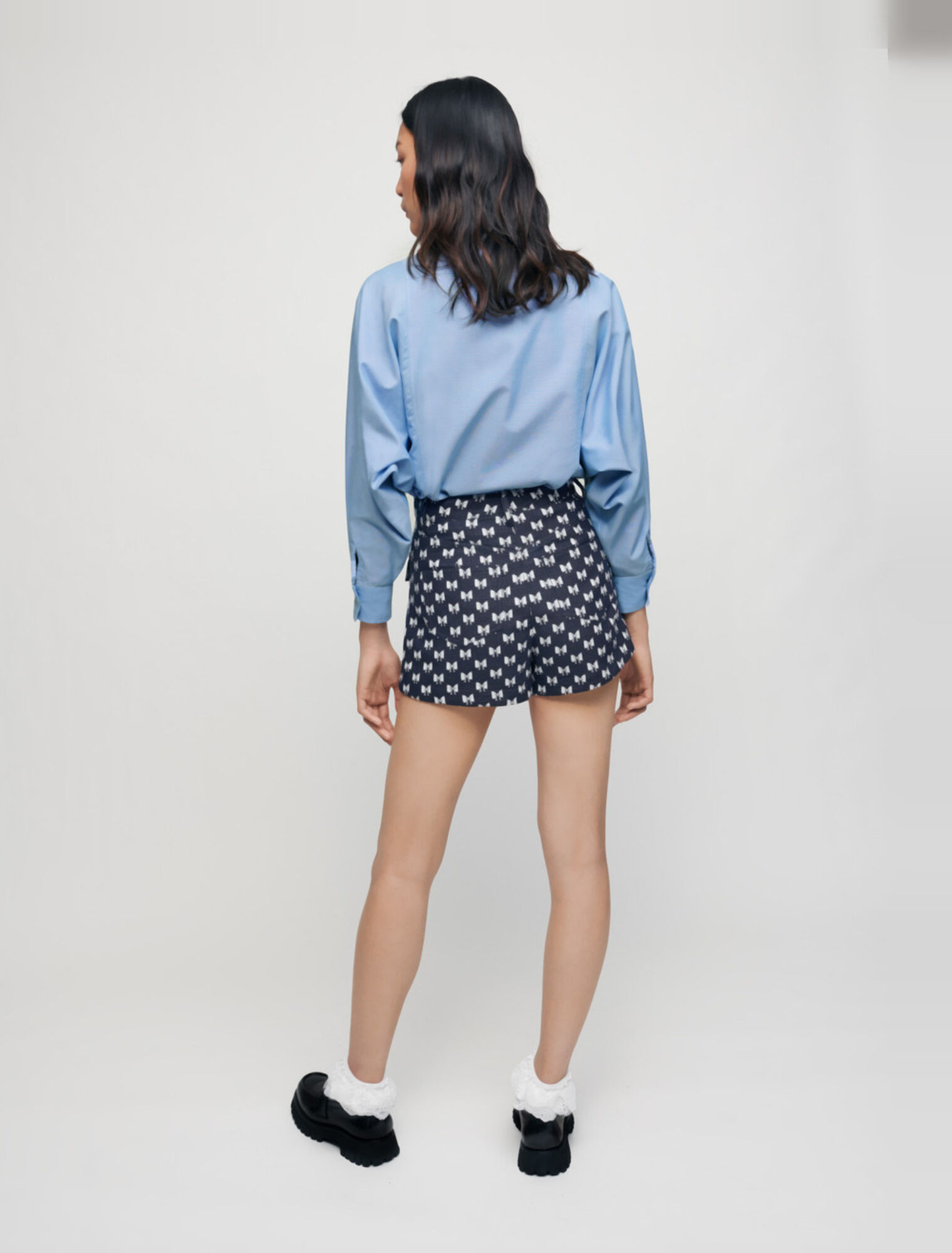 Shorts im Jacquard-Look mit Schleifen