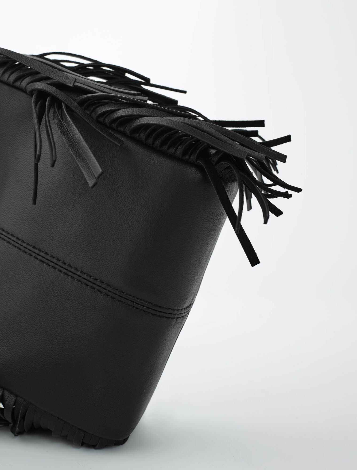 Lederhandtasche mit Kette