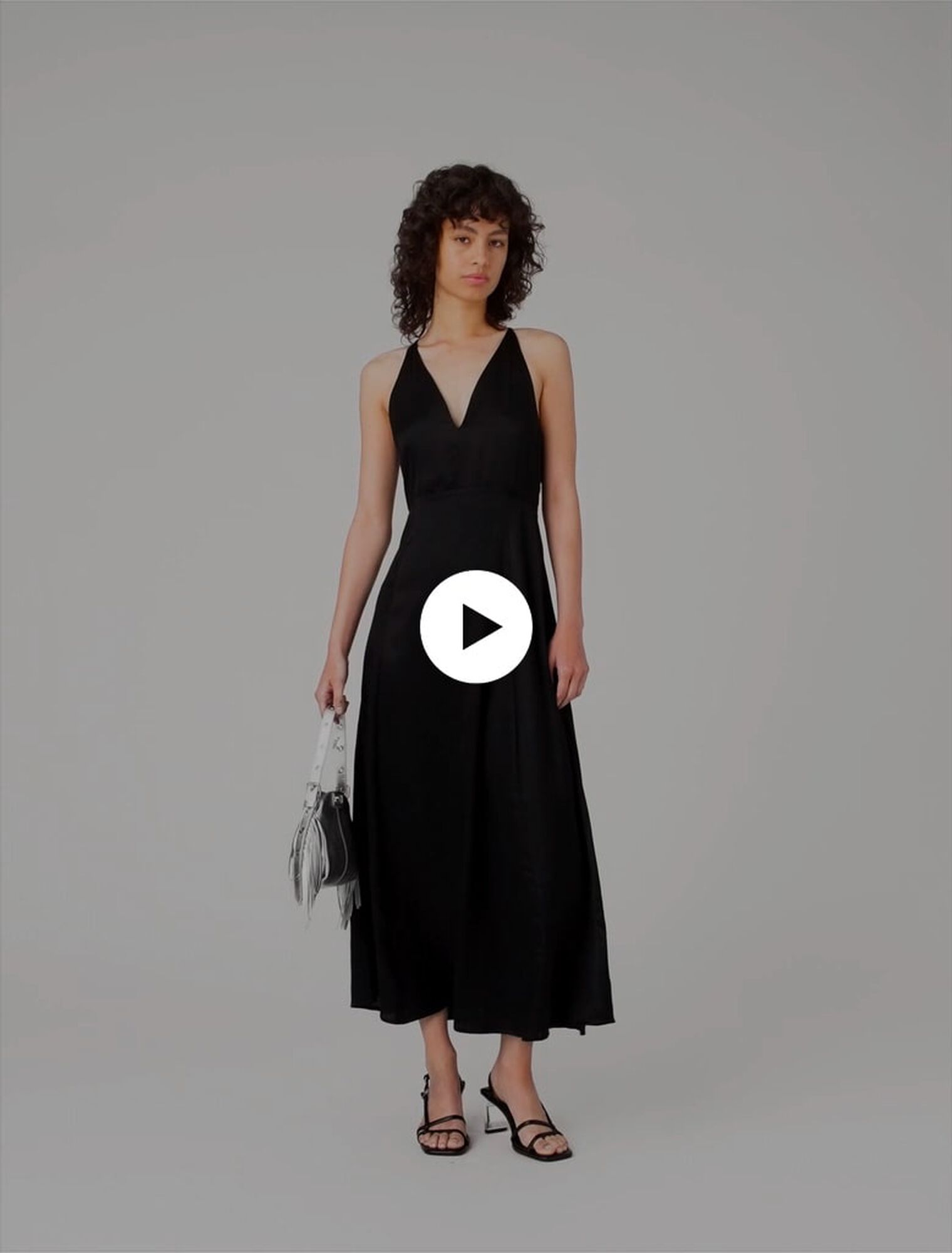 Langes Kleid mit Zopf-Rücken