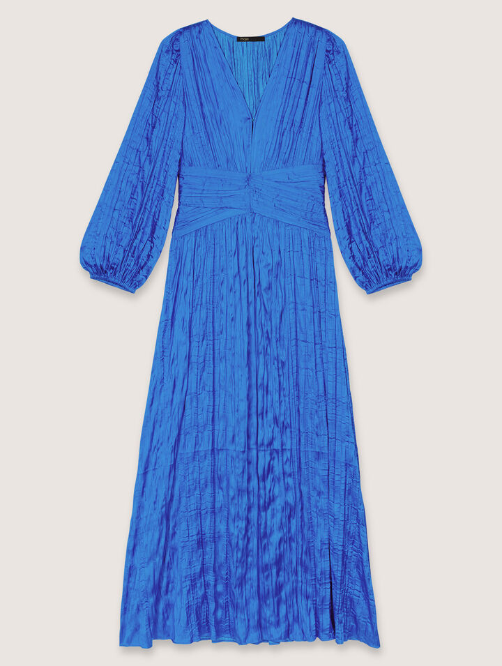 Langes plissiertes Kleid aus Satin