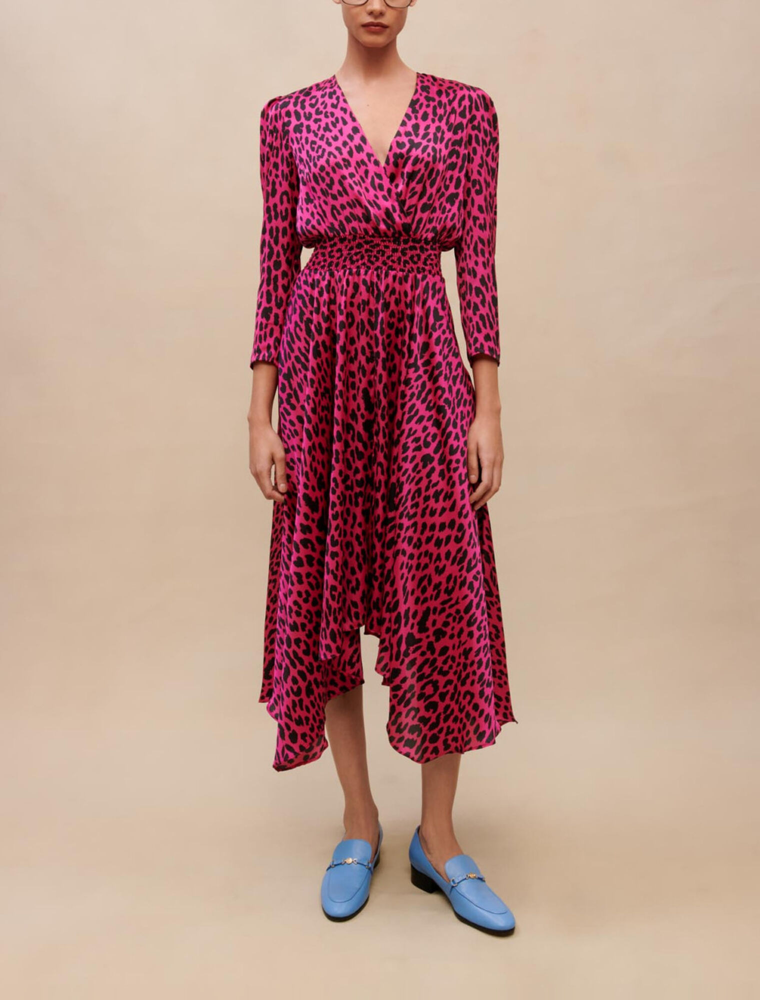 Asymmetrisches Kleid mit Leopardenprint