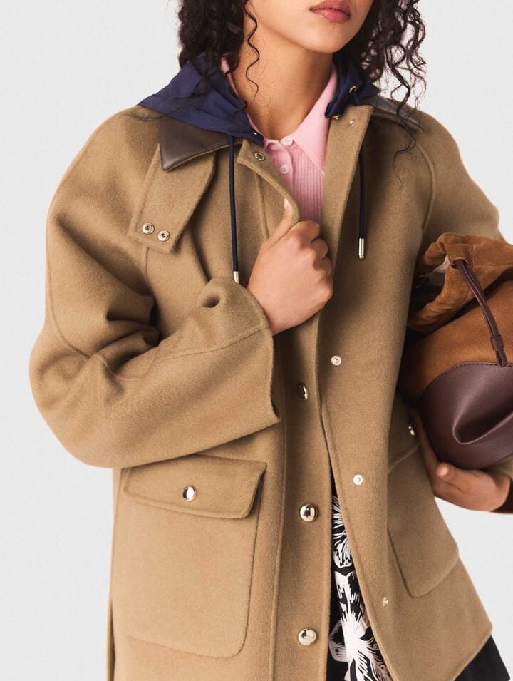 Wollmantel mit abnehmbarer Kapuze