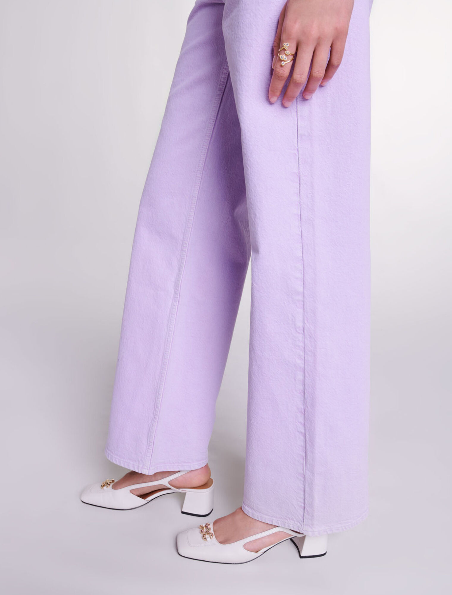 Weite Jeans mit verwaschenem Effekt