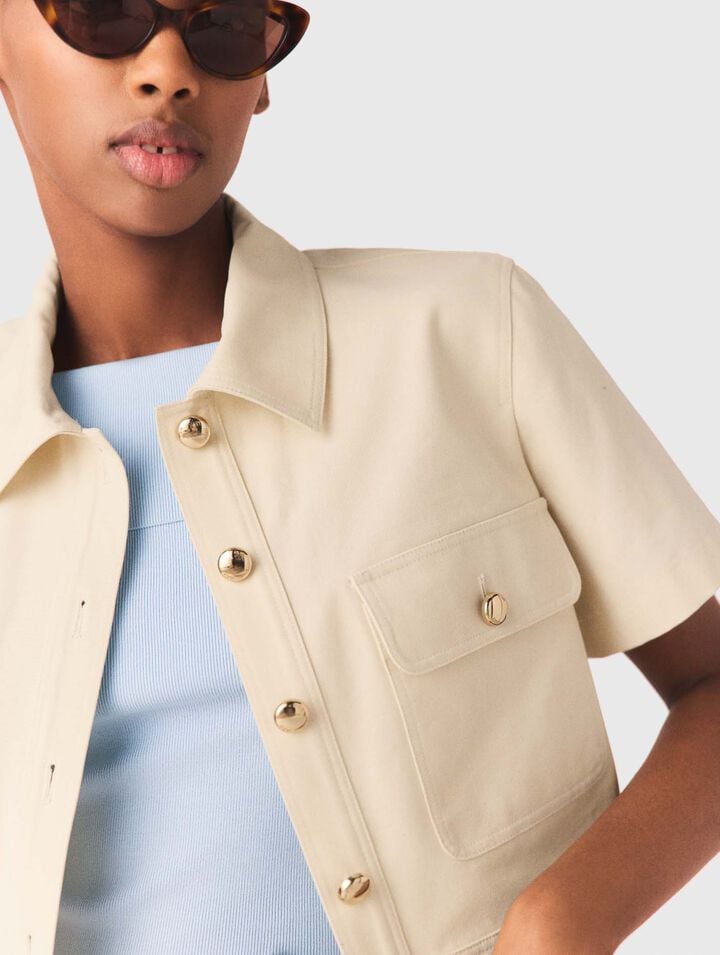 Kurze Jacke mit kurzen &Auml;rmeln