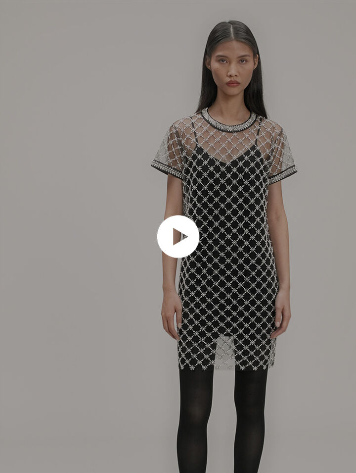 Kurzes Kleid aus besticktem Tüll