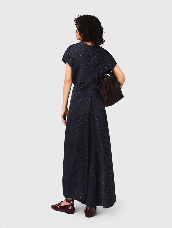 Maxikleid aus Satin mit Nieten