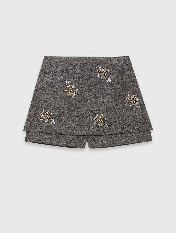 Shorts mit floraler Stickerei
