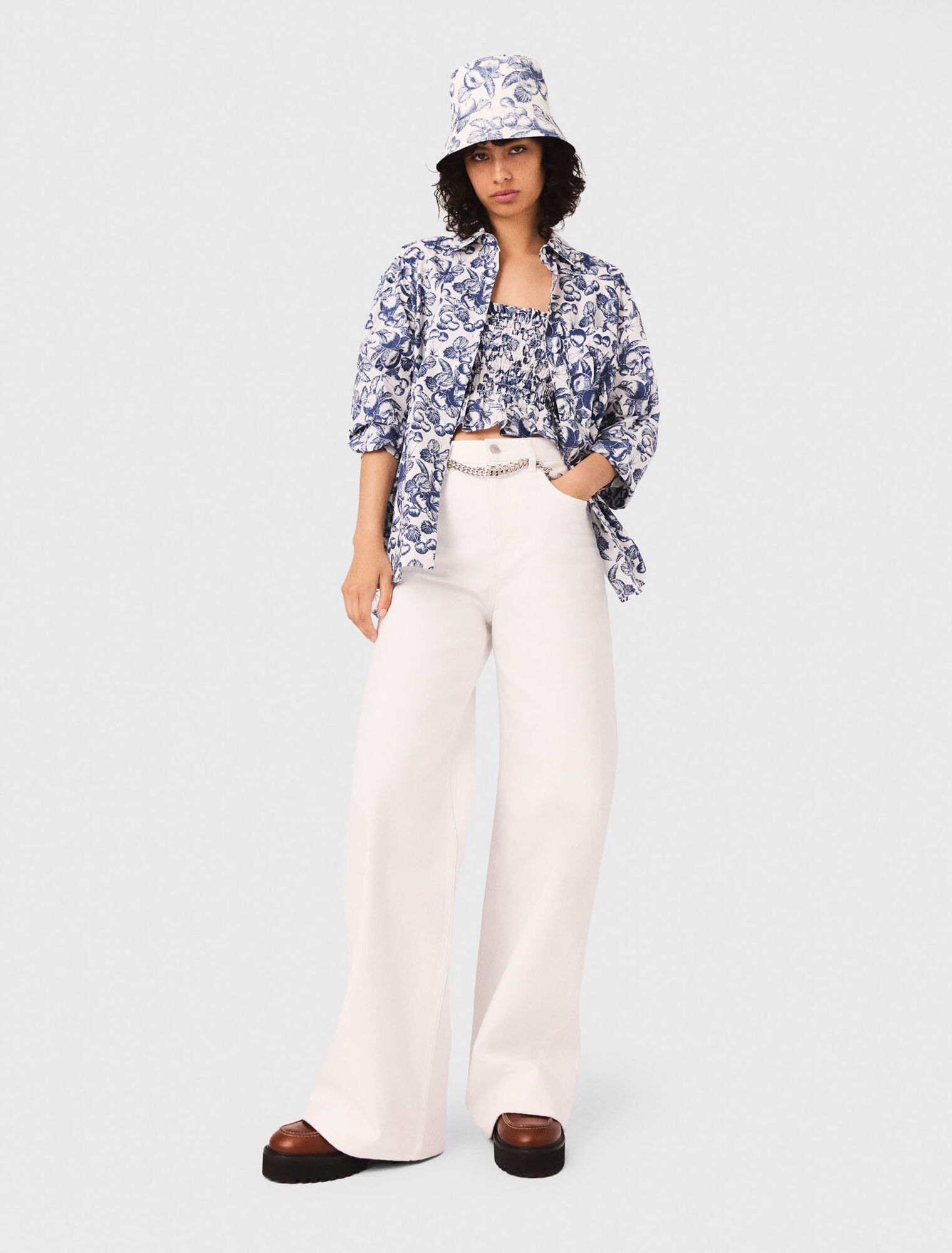 Weite Jeans, hoher Bund