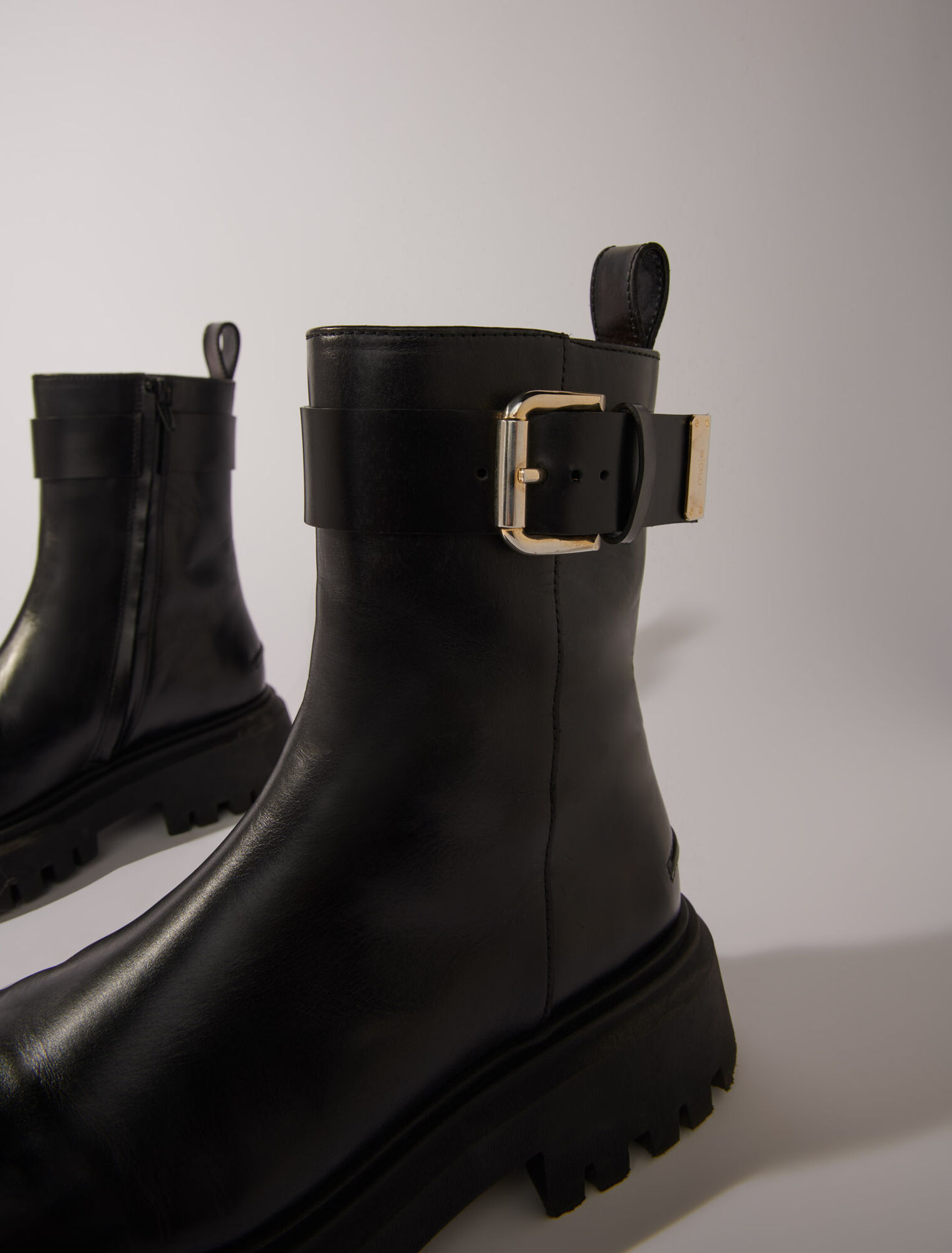 Lederstiefeletten mit Schnalle