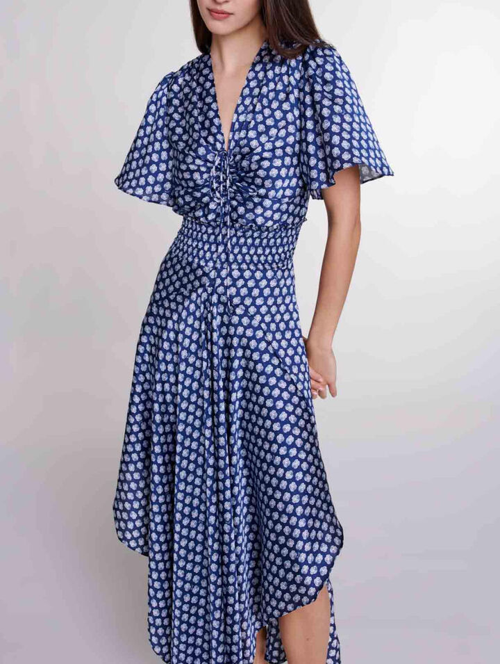 Langes bedrucktes Kleid