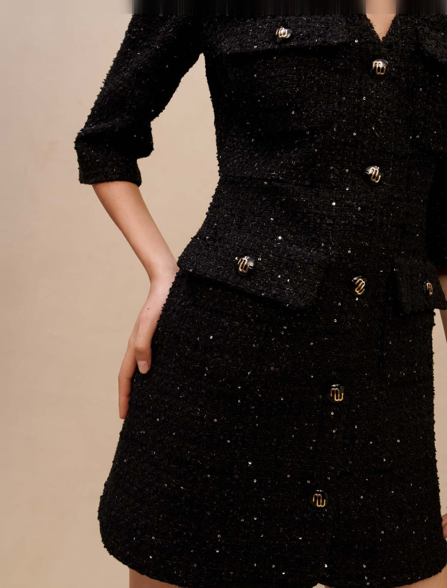 Kurzes strukturiertes Metallic-Kleid