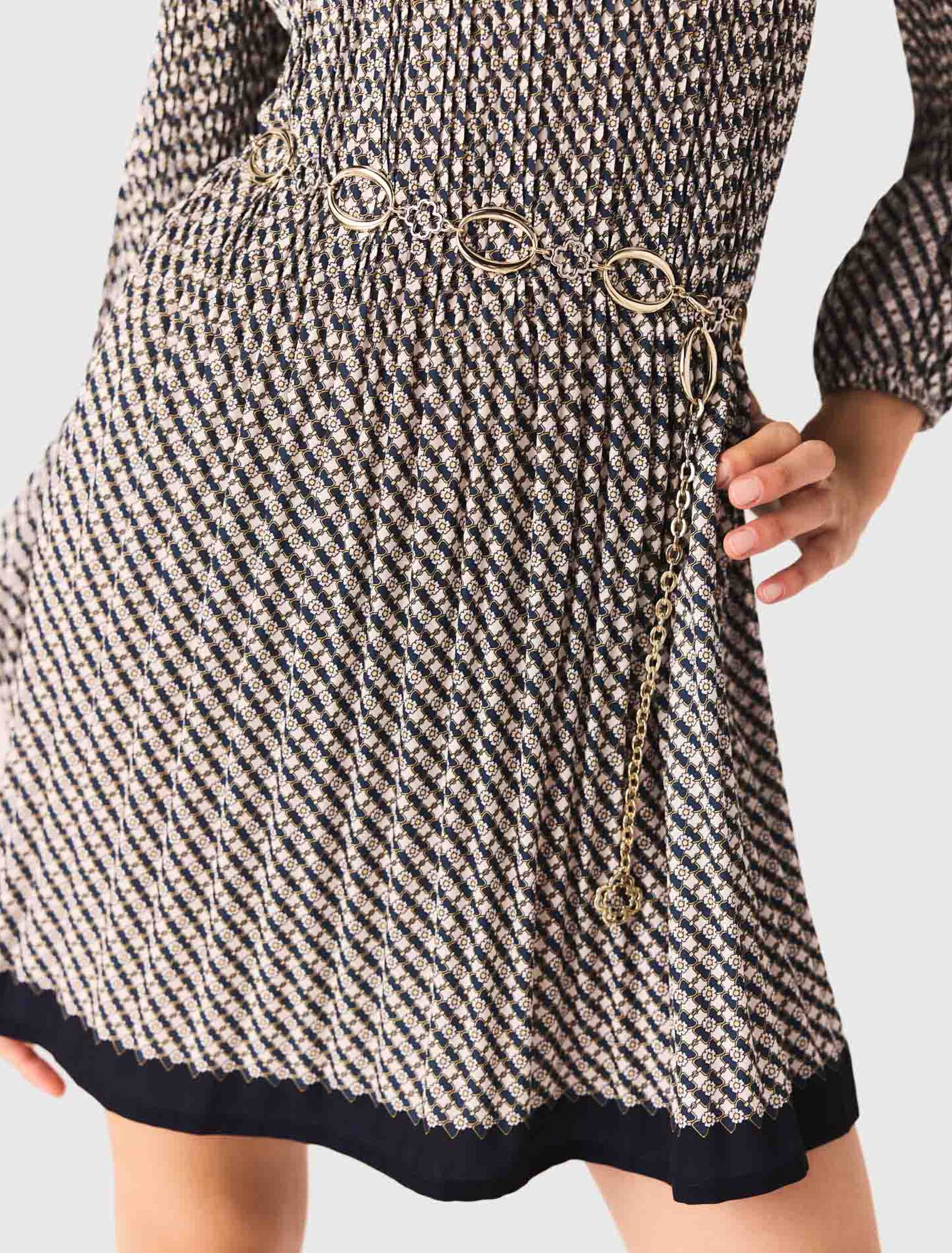 Plissiertes Kleid mit Print