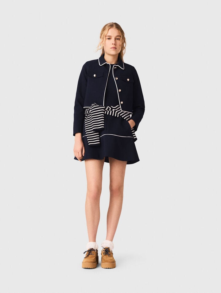 Kurze Jacke mit Kontrastkonturen