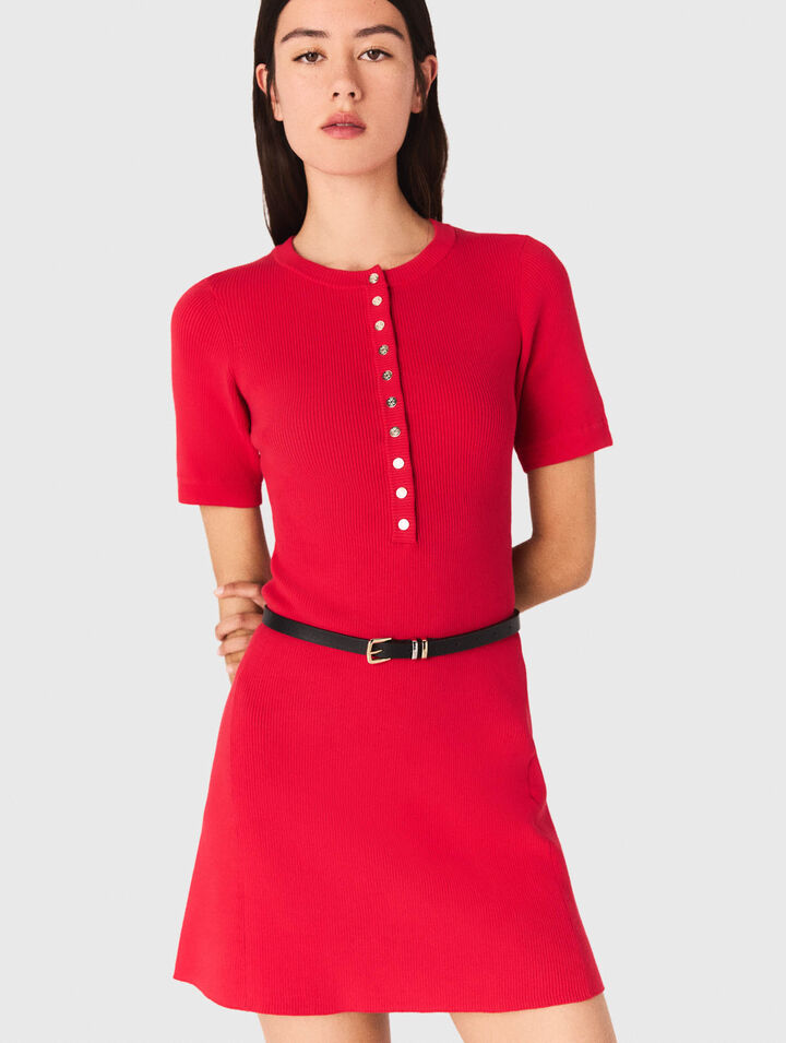 Kurzes Kleid aus Rippstrick