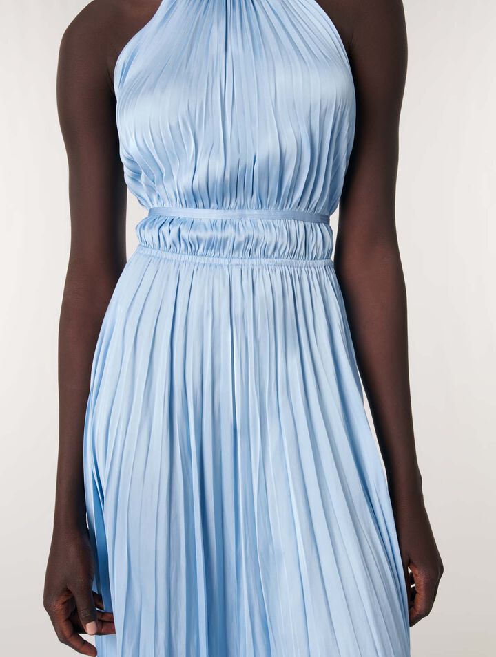 Langes plissiertes Kleid