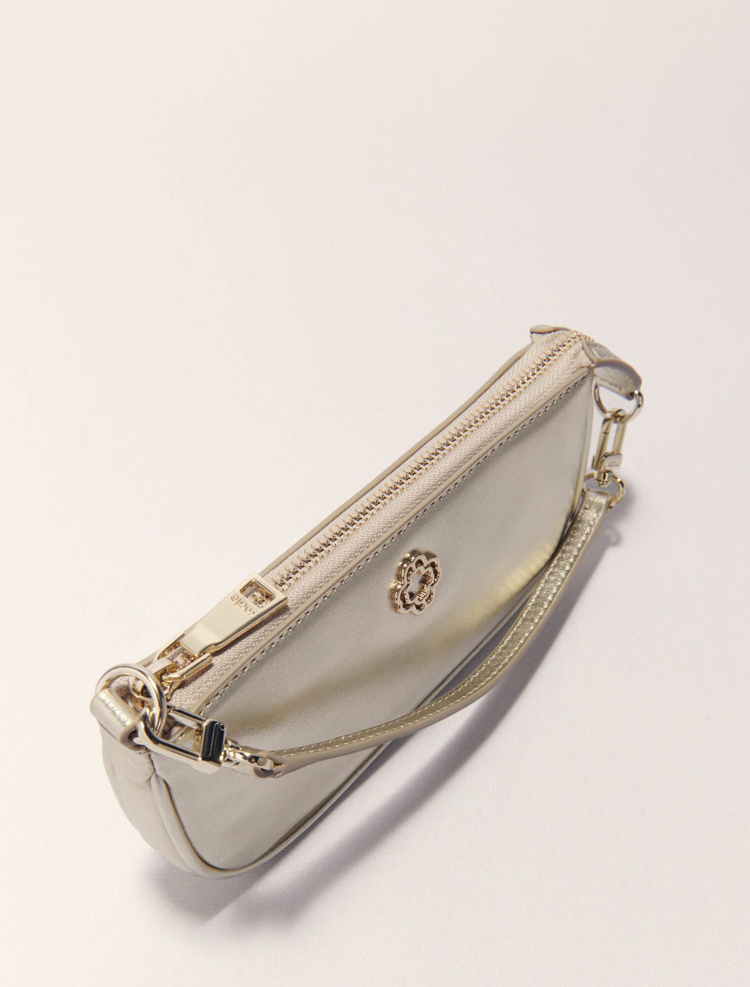 Sarah Pouch aus Metallicleder