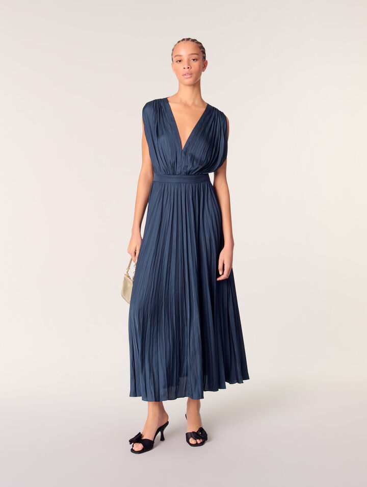 Langes plissiertes Kleid