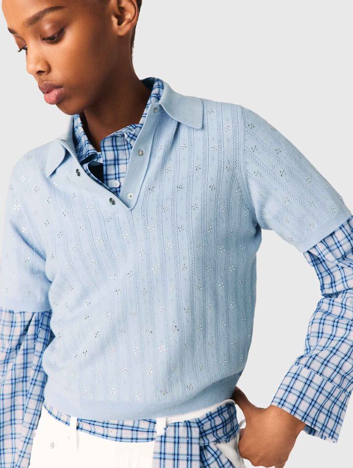 Kurzer Pullover mit Strass vorne