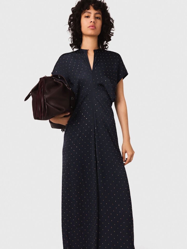 Maxikleid aus Satin mit Nieten