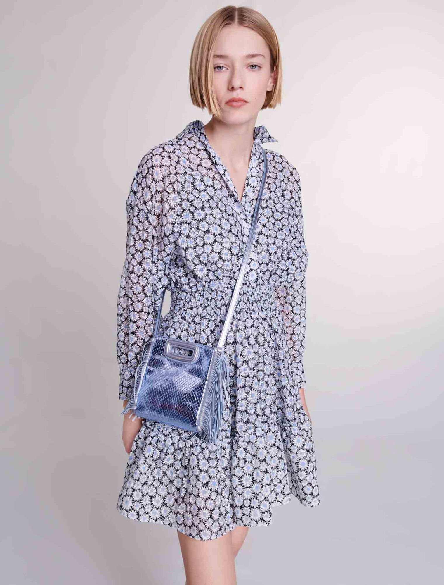 Kurzes Kleid mit Blumen