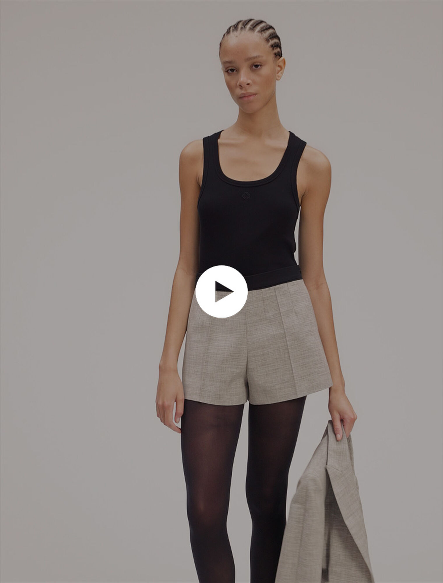 Anzugshorts mit Abnähern